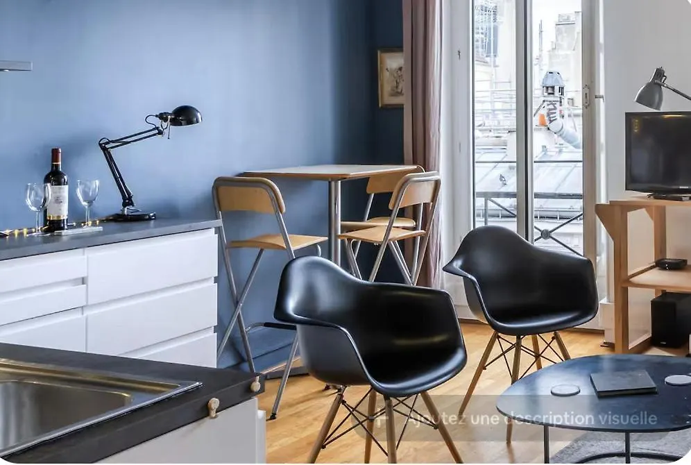 Trendy Paris Flat 2 Bedroom With Rooftop Views