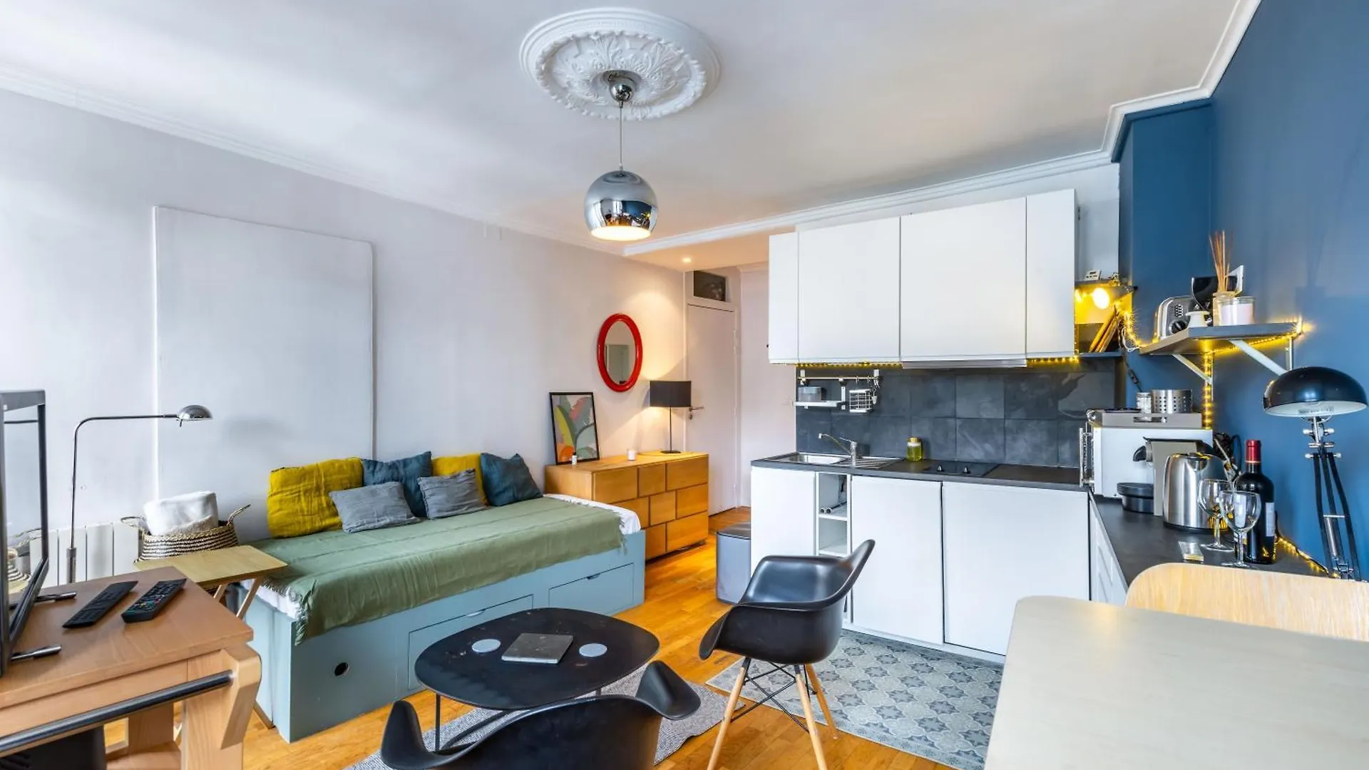 Trendy Paris Flat 2 Bedroom With Rooftop Views
