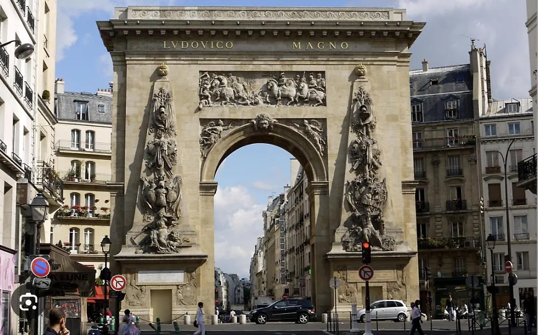 Trendy Paris Flat 2 Bedroom With Rooftop Views 0*,